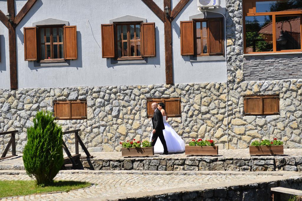 אוטוצאץ Hotel Gacka מראה חיצוני תמונה