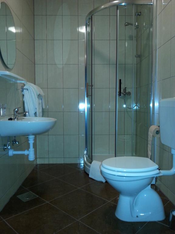 אוטוצאץ Hotel Gacka חדר תמונה
