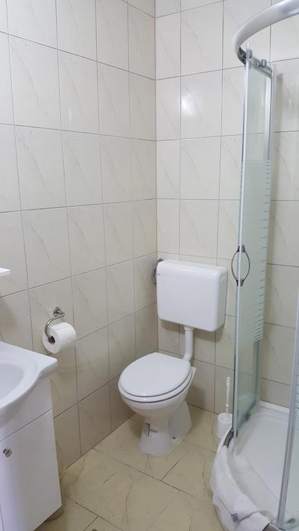 אוטוצאץ Hotel Gacka מראה חיצוני תמונה