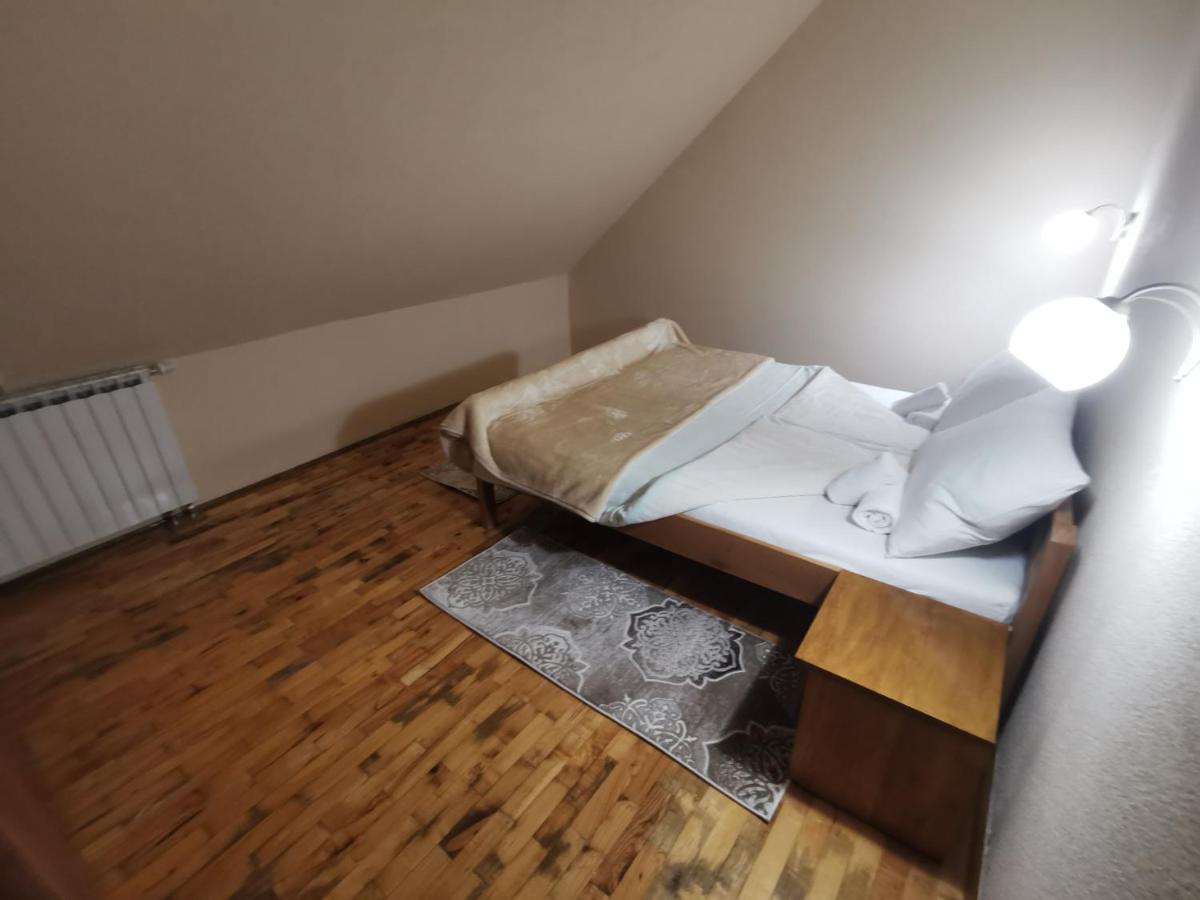 אוטוצאץ Hotel Gacka מראה חיצוני תמונה